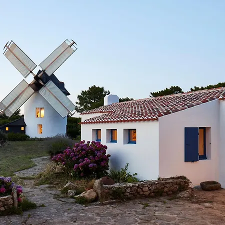 Unique Windmill And With Timeless Beauty Feriehus *