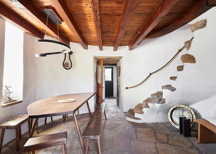 Unique Windmill And With Timeless Beauty Feriehus Ile d'Yeu